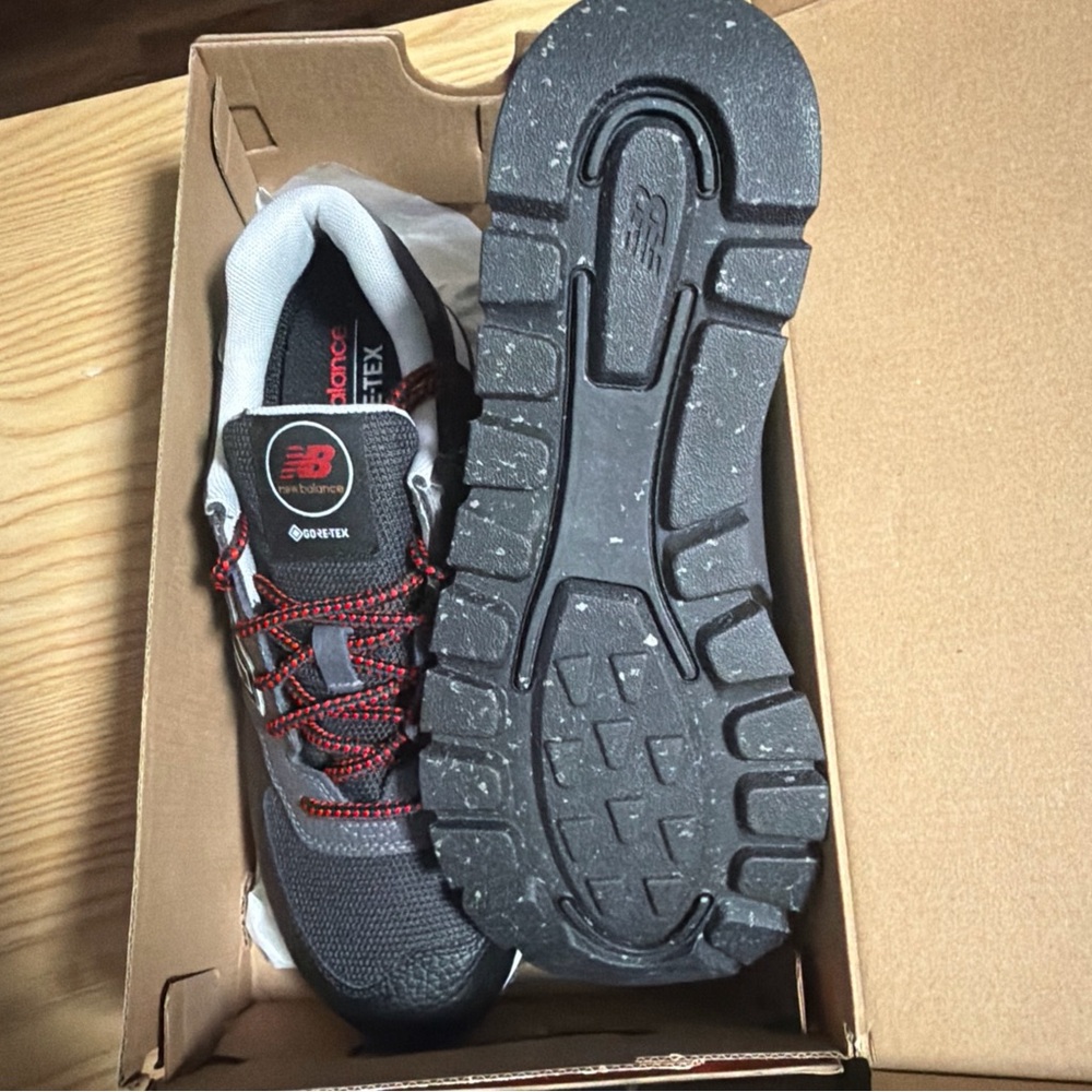 New Balance 574 Rugged Goretex Mens Size 7 Running Shoe Black Athletic no box - Picture 4 of 4